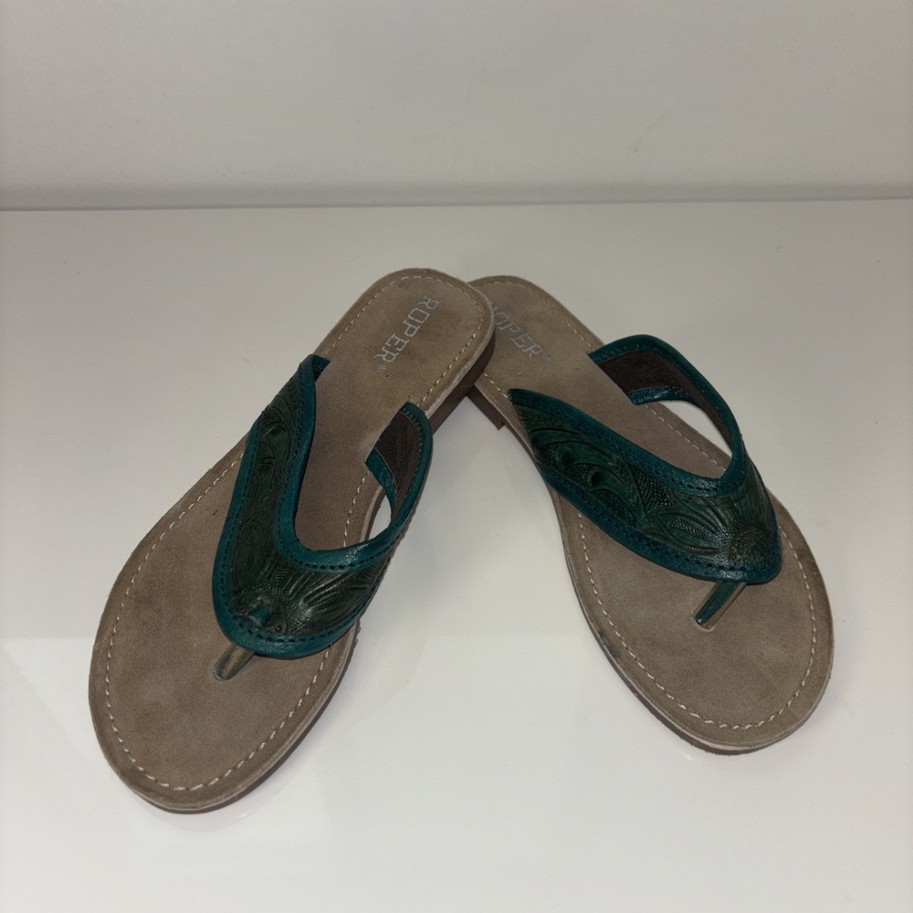 ROPER Mahogany Blue ETCHED Flip Flop Sandals LEATHER Flat PAISLEY Women's Size 6